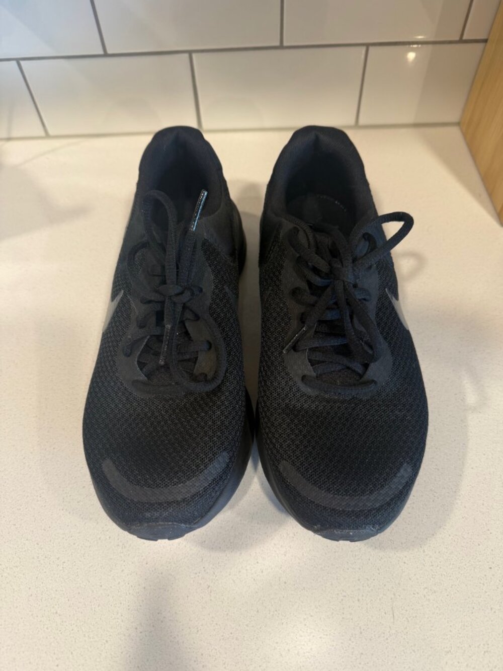 Nike Black Running Sneakers – Women’s Size 7 - Picture 4 of 6